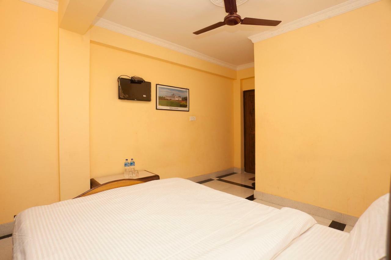 Spot On 397 Hotel Triveni Guest House Katmandu Kültér fotó